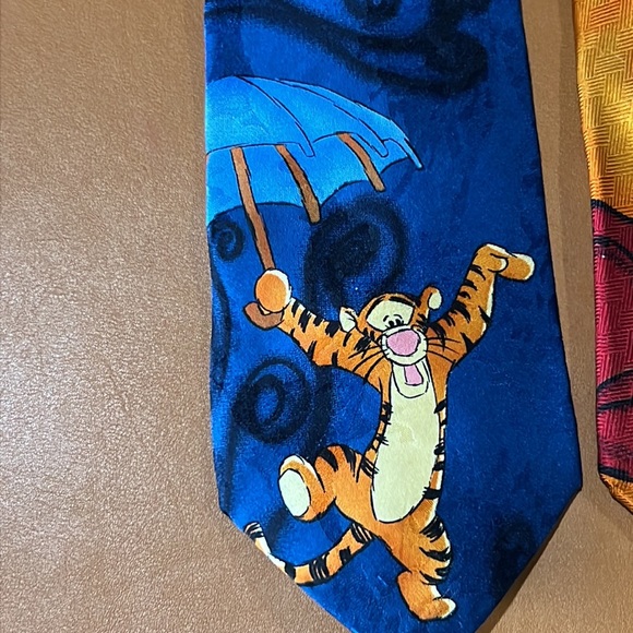 SET OF 3 DISNEY 100% SILK TIES- TIGGER AND POOH-TIE RACK QND EXQUISITE APPAREL - Picture 2 of 12